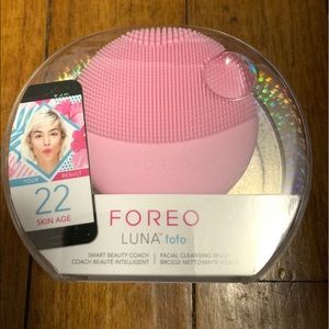Foreo Luna fofo facial cleansing brush pearl pink
